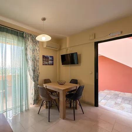 Molly 155 - Blue Private Homes