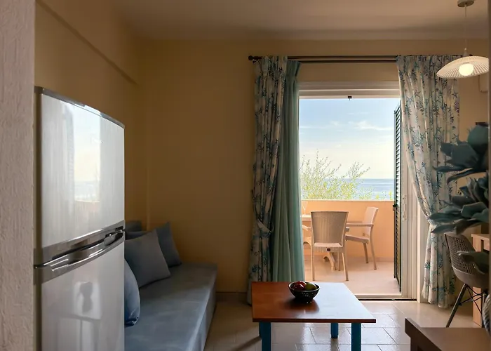 Molly 155 - Blue Private Homes Glifáda